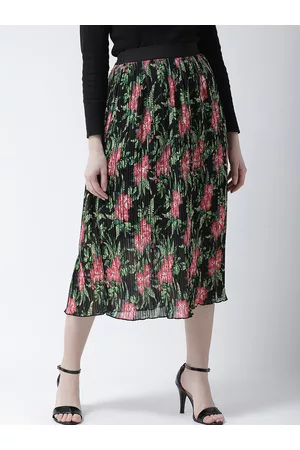 KASSUALLY Women Black & Red Floral Printed Pleated A-Line Midi Skirt