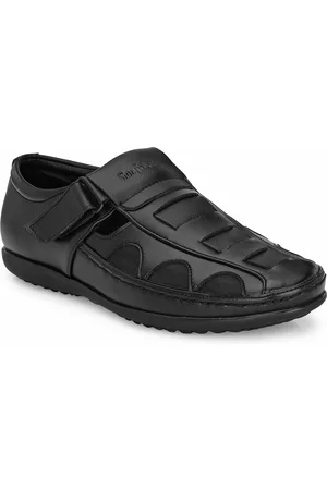 San Frissco Men Black Fisherman Sandals