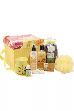 BodyHerbals 8 Pcs Bath & Body Beautiful Day Gift Hamper