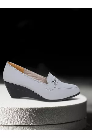 VALIOSAA Grey Wedge Pumps