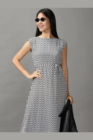 SHOWOFF Women White & Black Chiffon Maxi Dress