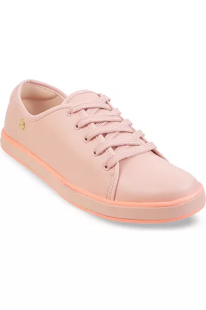Metro Women Lace-Up Sneakers