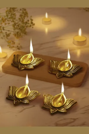 Pantaloons Gold-Toned Set Of 4 Diyas