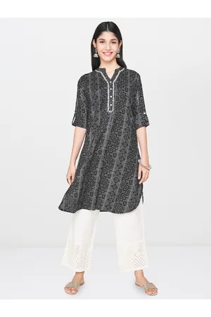 Aggregate 87+ black kurti with silver work best - thtantai2