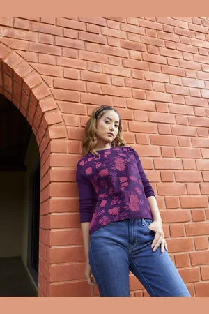 Sangria Women Purple & Pink Acrylic Floral Printed Pullover
