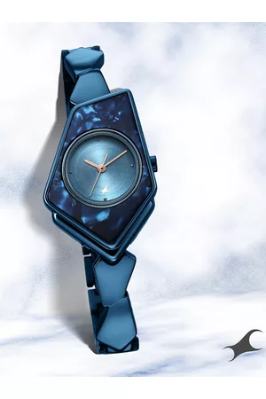 Fastrack Women Stainless Steel Bracelet Style Strap Analogue Watch 6279QM01