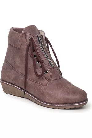 VALIOSAA Women Brown Solid Heeled Boots