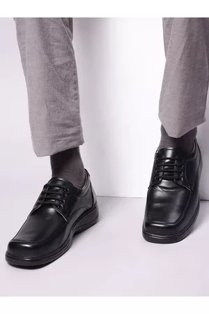 Liberty Men Black Solid Leather Formal Derbys