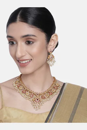 Peora Gold-Toned & Off White South Indian Traditional Style Jewellery Set