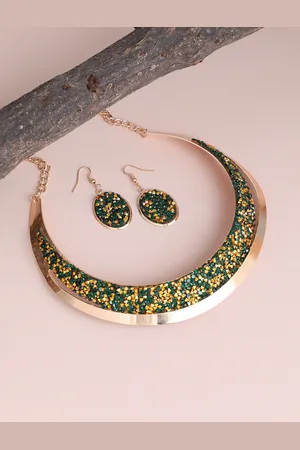 SOHI Gold-Plated Artificial Stone Studded Jewellery Set