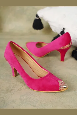 DressBerry Embellished Velvet Pumps