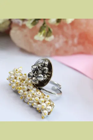I Jewels Women Silver & White 18k Silver Plated Clustered Pearls Adjustable Finger Ring
