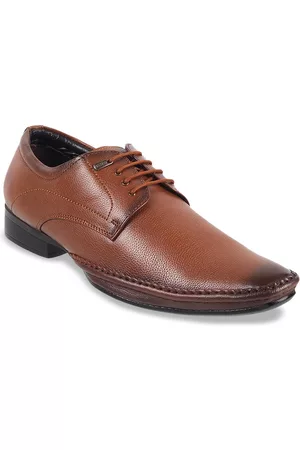 Metro Men Textured Leather Formal Derbys
