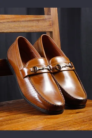 MUTAQINOTI Men Textured Leather Loafers
