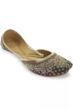 Fulkari Women Embroidered Ethnic Mojaris Flats