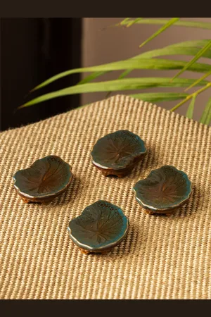 ExclusiveLane Set Of 4 Amber & Teal Textured Studio Pottery Ceramic Chopstick Rests