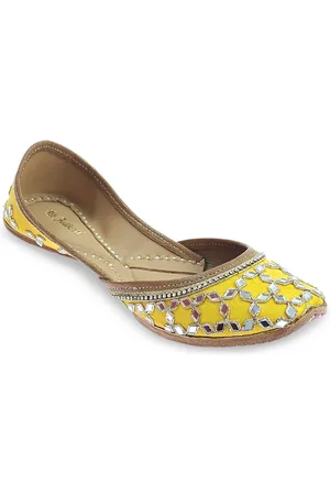 Fulkari Women Embellished Ethnic Mojaris Flats