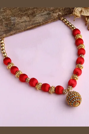 Akshara Clothing Girls Gold-Plated Silk Thread Necklace