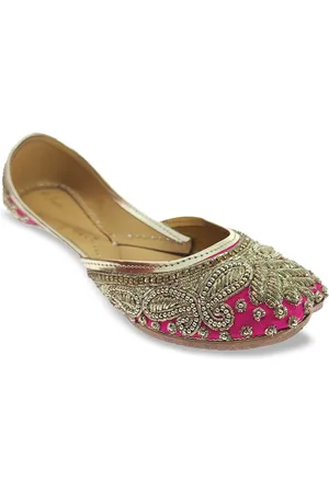 Fulkari Women Embellished Ethnic Mojaris Flats