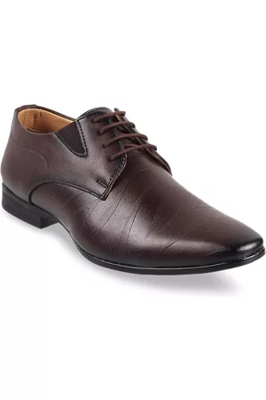Metro Men Textured Leather Formal Derbys