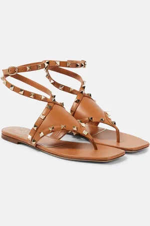 VALENTINO GARAVANI Rockstud leather thong sandals