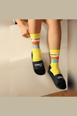 ONLY Black Logo Print Pool Sliders
