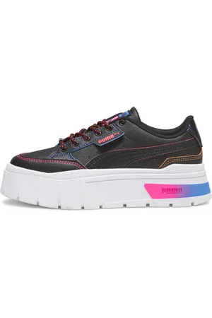 Youth sneakers on on sale sale