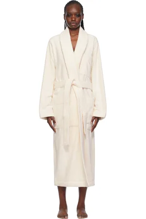 Plain Cotton White Bathrobe, Size: Free at Rs 1799/piece in Hyderabad | ID:  8290111255