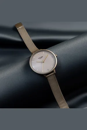 Sonata Poze Quartz Analog Golden Dial Mesh Strap Watch for Women