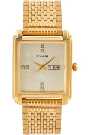 Sonata Quartz Analog with Day and Date Champagne Dial Stainless Steel Strap Watch for Men