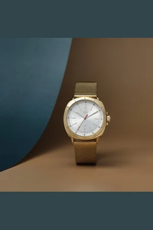 Fastrack Vyb Pioneer Quartz Analog Silver Dial Golden Metal Strap Watch For Guys