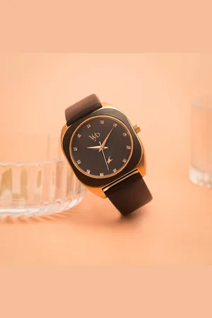 Fastrack Vyb Muse By Quartz Analog Black Dial Leather Strap Watch For Girls