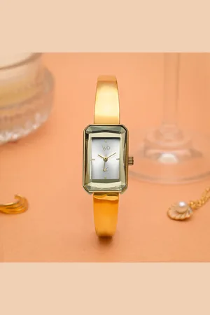 Fastrack Vyb Diva By Quartz Analog White Dial Metal Strap Watch For Girls