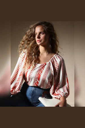VERO MODA Women Curve Red Geometric Print Top, Short Sleeves, Square Neck