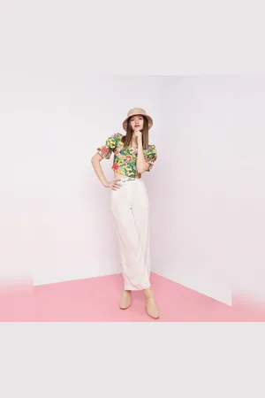 VERO MODA Women Yellow All Over Print Crop Top, Short Sleeves, Sweetheart Neck