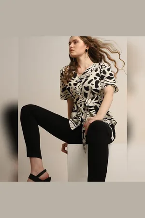 VERO MODA Women Black Abstract Print Top, Short Sleeves, V-Neck