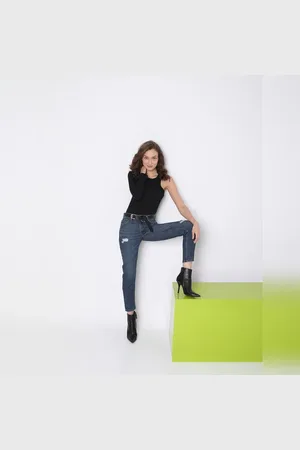 VERO MODA Women Blue Mid Rise Distressed Jade Straight Fit Jeans