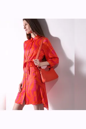 VERO MODA Women Orange Printed Shirt Dress, 3/4th Sleeves, Shirt Collar