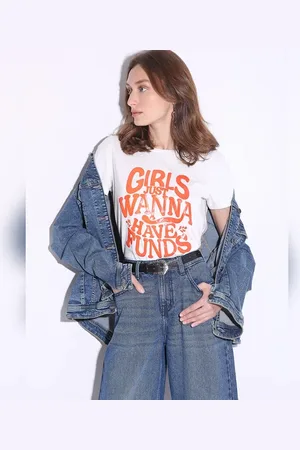 VERO MODA Women White Typographic Print T-shirt, Short Sleeves, Round Neck