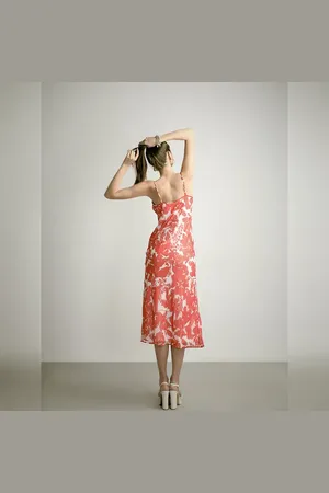 VERO MODA Women Red & White Printed Waterfall Dress, Sleeveless, Cowl Neck