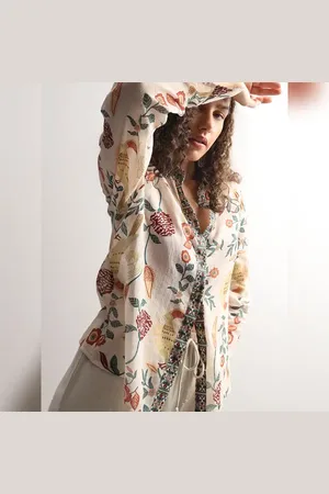 VERO MODA Women Beige Printed Cotton Shirt, Long Sleeves, Spread Collar