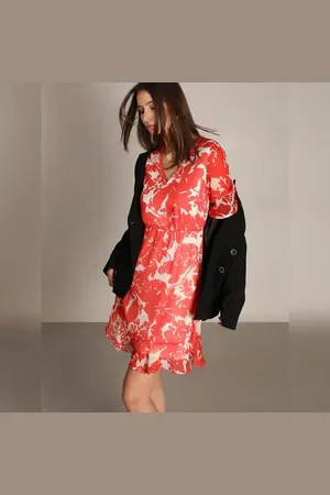 VERO MODA Women Coral & White Printed Fit & Flare Dress, Short Sleeves, V-Neck