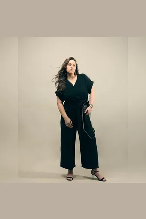 VERO MODA Women CURVE Black V Neck Jumpsuit, Short Sleeves, V-Neck