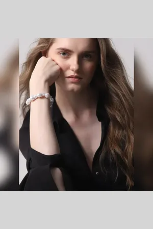 VERO MODA White Pearl Bracelet